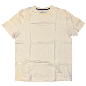 ✨HOST PICK✨ Men’s Tommy Hilfiger tshirt
